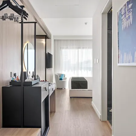 Mercure Λάρνακα