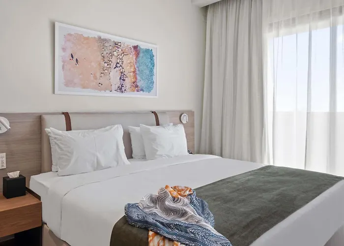 Mercure Finikoudes Hotell