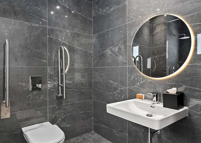 Hotell Mercure Finikoudes 3*