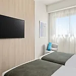 Mercure Finikoudes 3* Lárnaca