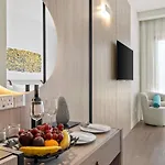 Mercure Finikoudes فندق