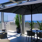 فندق Mercure Finikoudes لارنكا