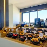 Mercure Finikoudes Larnaca
