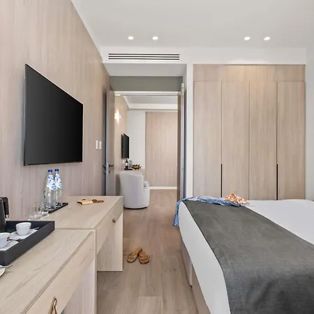 Hotel Mercure Finikoudes 3*