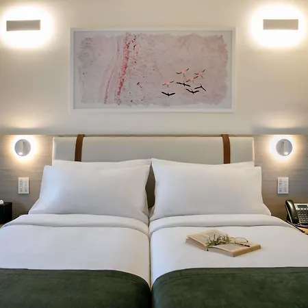 Mercure Finikoudes 라르나카
