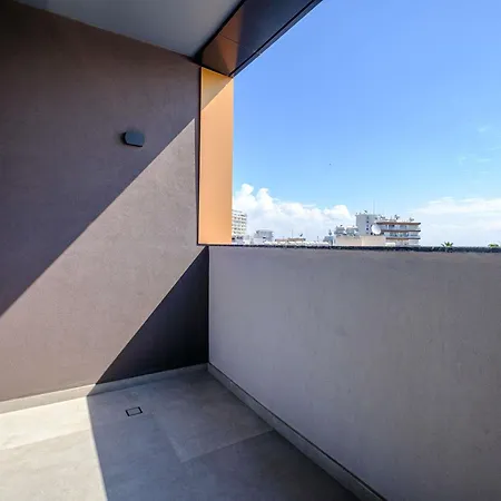 Mercure Finikoudes 3* Ларнака