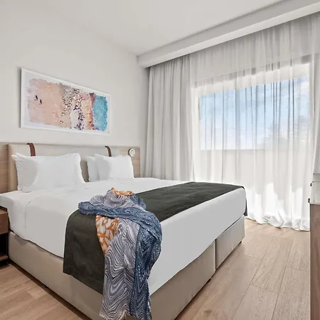 Mercure Finikoudes
