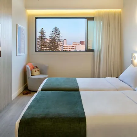 מלון Mercure Finikoudes 3*