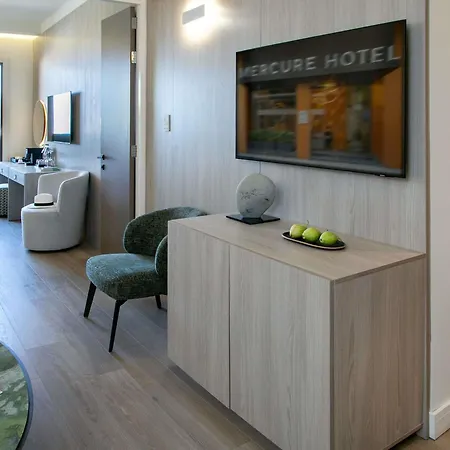 Mercure Finikoudes 3* לרנקה