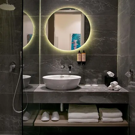 מלון Mercure Finikoudes 3*