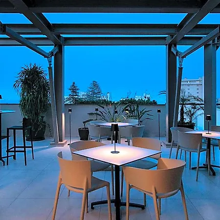 Mercure Finikoudes Hotel Larnaca