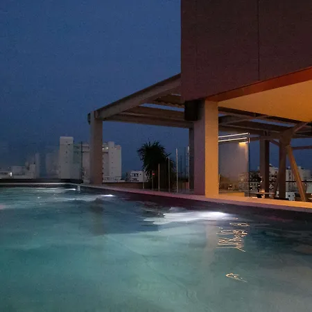 Mercure Finikoudes Hotel Larnaka