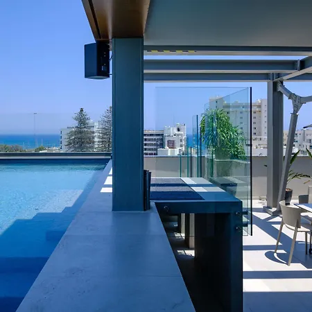 Mercure Finikoudes 3* Larnaka