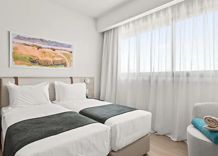 Hotel Mercure Finikoudes Lárnaca