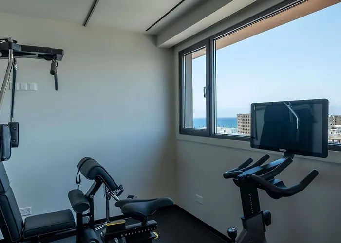 Hotel Mercure Finikoudes Lárnaca