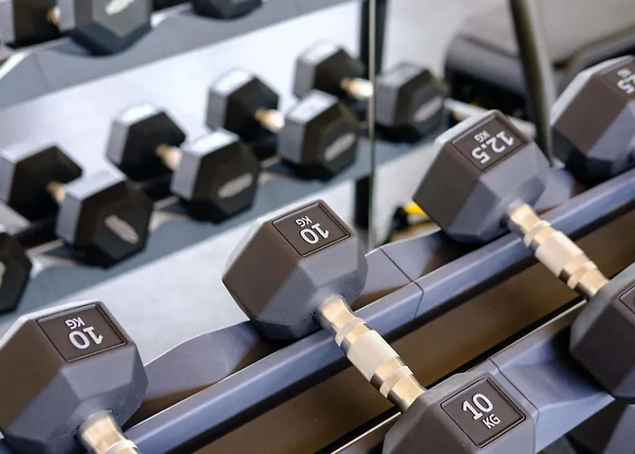 Mercure Finikoudes 3* Lárnaca