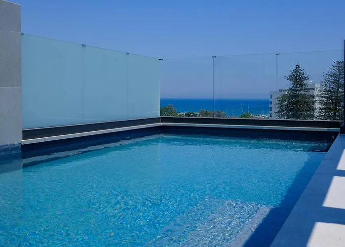 Mercure Finikoudes Hotel